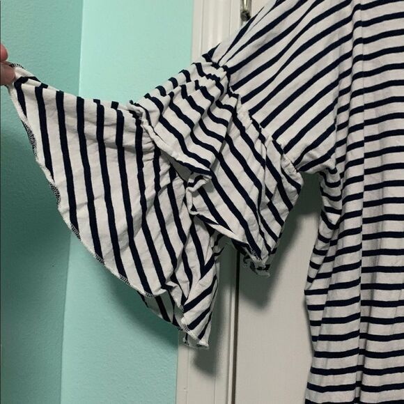 Umgee Navy And White Stripe Ruffle Sleeve Top Size XL - Picture 2 of 5
